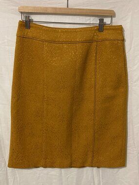 Banana Republic Gold Women Skirt Size 8 Pencil Work Textured Classic Fancy Chic